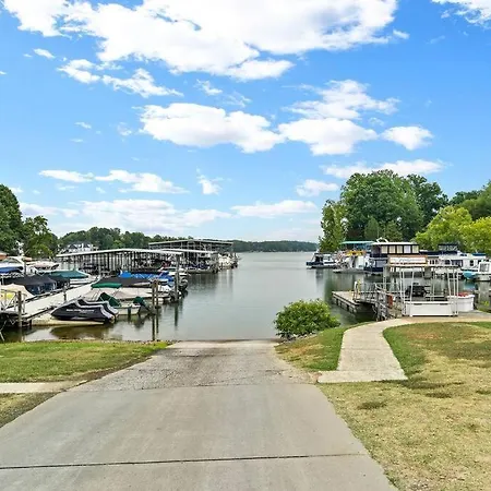 Cozy Lake Home - Jacuzzi King Bed Marina Access Mooresville Exterior photo